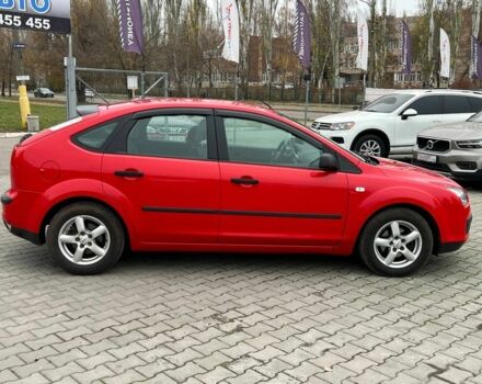 Красный Форд Фокус, объемом двигателя 1.6 л и пробегом 239 тыс. км за 4700 $, фото 7 на Automoto.ua