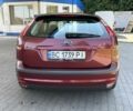 Красный Форд Фокус, объемом двигателя 2 л и пробегом 257 тыс. км за 3908 $, фото 3 на Automoto.ua