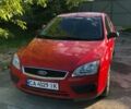 Красный Форд Фокус, объемом двигателя 1.4 л и пробегом 300 тыс. км за 3000 $, фото 1 на Automoto.ua