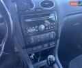 Красный Форд Фокус, объемом двигателя 2 л и пробегом 252 тыс. км за 4300 $, фото 3 на Automoto.ua