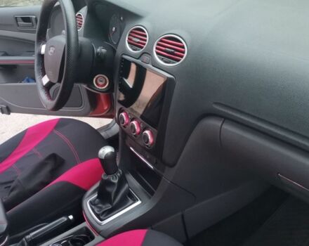 Красный Форд Фокус, объемом двигателя 1.6 л и пробегом 173 тыс. км за 4650 $, фото 13 на Automoto.ua