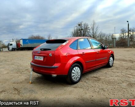 Красный Форд Фокус, объемом двигателя 1.6 л и пробегом 243 тыс. км за 4500 $, фото 2 на Automoto.ua