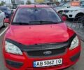 Красный Форд Фокус, объемом двигателя 1.39 л и пробегом 200 тыс. км за 4800 $, фото 1 на Automoto.ua