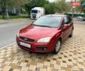 Красный Форд Фокус, объемом двигателя 1.6 л и пробегом 228 тыс. км за 4200 $, фото 1 на Automoto.ua