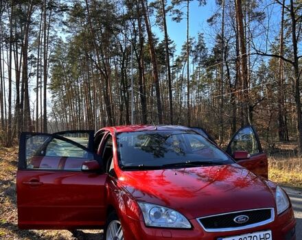 Красный Форд Фокус, объемом двигателя 1.8 л и пробегом 252 тыс. км за 6500 $, фото 4 на Automoto.ua