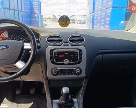 Красный Форд Фокус, объемом двигателя 1.6 л и пробегом 118 тыс. км за 5500 $, фото 12 на Automoto.ua
