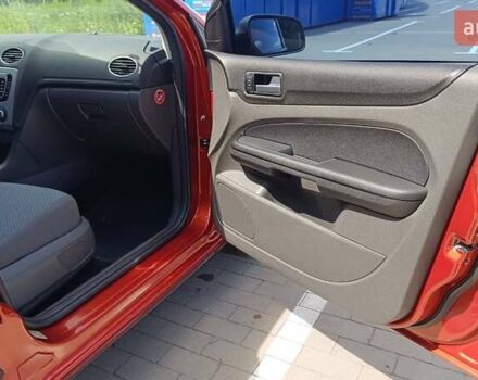 Красный Форд Фокус, объемом двигателя 1.6 л и пробегом 118 тыс. км за 5500 $, фото 9 на Automoto.ua