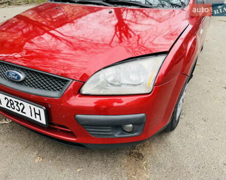 Красный Форд Фокус, объемом двигателя 1.6 л и пробегом 227 тыс. км за 5200 $, фото 6 на Automoto.ua