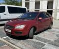 Красный Форд Фокус, объемом двигателя 1.6 л и пробегом 320 тыс. км за 2999 $, фото 2 на Automoto.ua