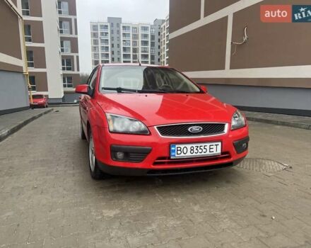 Красный Форд Фокус, объемом двигателя 1.6 л и пробегом 305 тыс. км за 4200 $, фото 2 на Automoto.ua