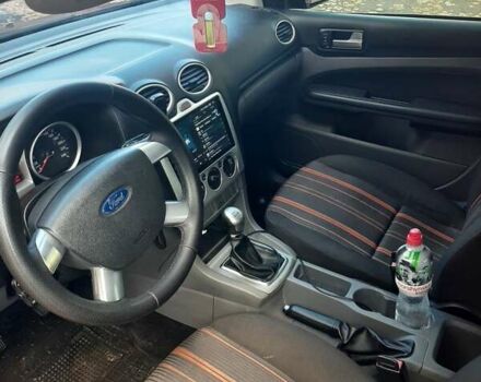 Красный Форд Фокус, объемом двигателя 1.6 л и пробегом 170 тыс. км за 4700 $, фото 11 на Automoto.ua