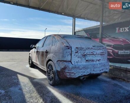 Красный Форд Фокус, объемом двигателя 1.6 л и пробегом 129 тыс. км за 7200 $, фото 62 на Automoto.ua