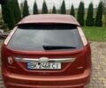 Красный Форд Фокус, объемом двигателя 1.6 л и пробегом 300 тыс. км за 3900 $, фото 2 на Automoto.ua
