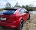 Красный Форд Фокус, объемом двигателя 1.6 л и пробегом 129 тыс. км за 7200 $, фото 3 на Automoto.ua