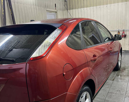 Красный Форд Фокус, объемом двигателя 1.6 л и пробегом 225 тыс. км за 6700 $, фото 4 на Automoto.ua