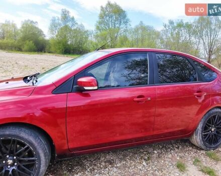 Красный Форд Фокус, объемом двигателя 1.6 л и пробегом 129 тыс. км за 7200 $, фото 11 на Automoto.ua