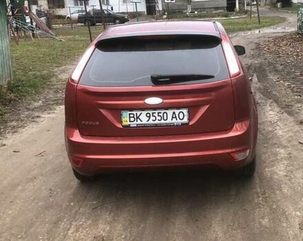 Красный Форд Фокус, объемом двигателя 1.6 л и пробегом 111 тыс. км за 6000 $, фото 3 на Automoto.ua