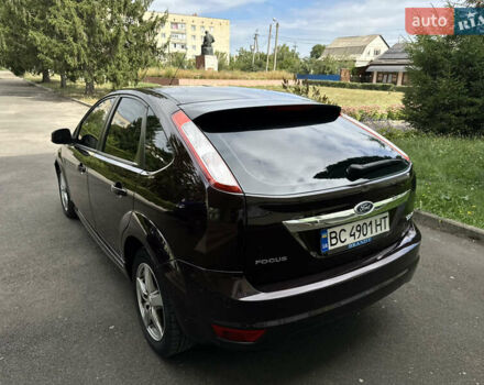Красный Форд Фокус, объемом двигателя 1.56 л и пробегом 297 тыс. км за 4999 $, фото 5 на Automoto.ua