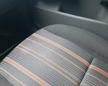 Красный Форд Фокус, объемом двигателя 1.6 л и пробегом 170 тыс. км за 4700 $, фото 12 на Automoto.ua