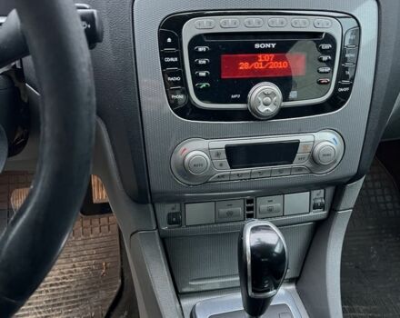 Красный Форд Фокус, объемом двигателя 2 л и пробегом 225 тыс. км за 3000 $, фото 6 на Automoto.ua