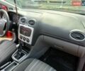 Красный Форд Фокус, объемом двигателя 1.6 л и пробегом 287 тыс. км за 4500 $, фото 6 на Automoto.ua