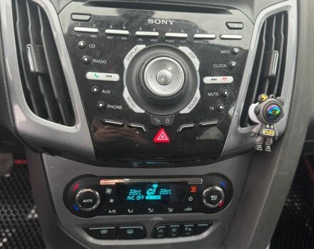 Червоний Форд Фокус, об'ємом двигуна 1.6 л та пробігом 231 тис. км за 6200 $, фото 17 на Automoto.ua