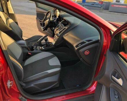 Красный Форд Фокус, объемом двигателя 1.6 л и пробегом 263 тыс. км за 6850 $, фото 4 на Automoto.ua