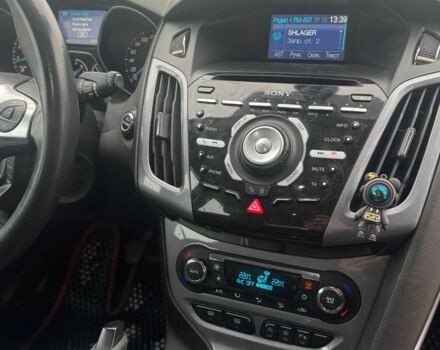 Червоний Форд Фокус, об'ємом двигуна 1.6 л та пробігом 231 тис. км за 6200 $, фото 13 на Automoto.ua