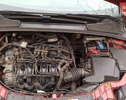 Красный Форд Фокус, объемом двигателя 1.6 л и пробегом 230 тыс. км за 6500 $, фото 8 на Automoto.ua