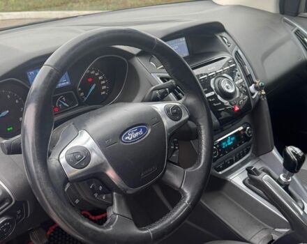 Червоний Форд Фокус, об'ємом двигуна 1.6 л та пробігом 231 тис. км за 6200 $, фото 15 на Automoto.ua