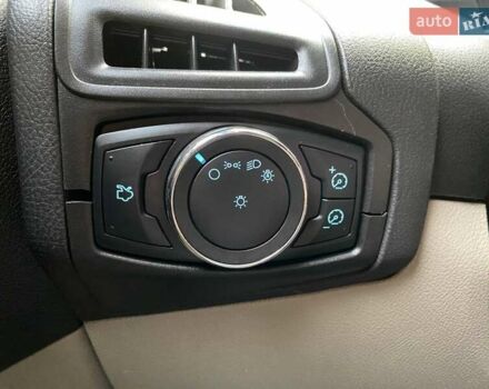 Форд Фокус 2012 у Хмельницькому на Automoto.ua Червоний Форд Фокус, об'ємом двигуна 2 л та пробігом 322 тис. км за 5800 $, фото 14 на Automoto.ua