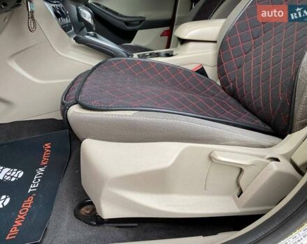 Форд Фокус 2012 у Хмельницькому на Automoto.ua Червоний Форд Фокус, об'ємом двигуна 2 л та пробігом 322 тис. км за 5800 $, фото 13 на Automoto.ua