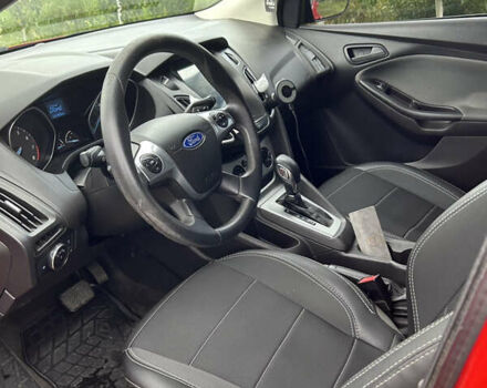 Красный Форд Фокус, объемом двигателя 2 л и пробегом 196 тыс. км за 6500 $, фото 5 на Automoto.ua