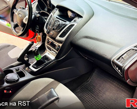 Червоний Форд Фокус, об'ємом двигуна 1.6 л та пробігом 150 тис. км за 7900 $, фото 10 на Automoto.ua