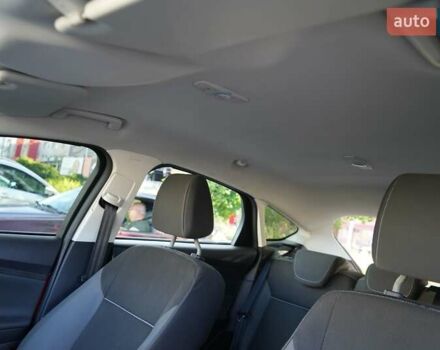 Красный Форд Фокус, объемом двигателя 1.6 л и пробегом 133 тыс. км за 8500 $, фото 17 на Automoto.ua