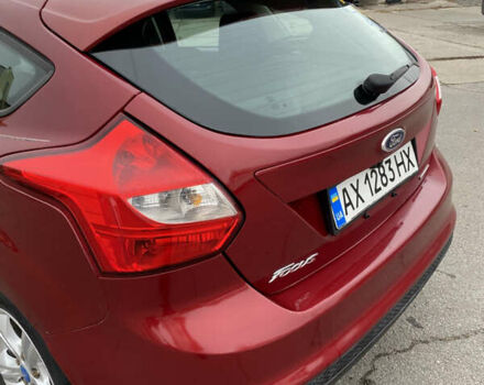 Красный Форд Фокус, объемом двигателя 2 л и пробегом 125 тыс. км за 7500 $, фото 3 на Automoto.ua
