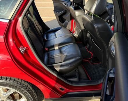 Красный Форд Фокус, объемом двигателя 2 л и пробегом 180 тыс. км за 6850 $, фото 5 на Automoto.ua