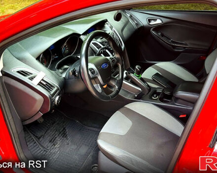 Червоний Форд Фокус, об'ємом двигуна 1.6 л та пробігом 150 тис. км за 7900 $, фото 9 на Automoto.ua