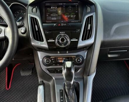 Красный Форд Фокус, объемом двигателя 2 л и пробегом 180 тыс. км за 6850 $, фото 13 на Automoto.ua