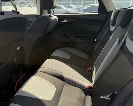 Красный Форд Фокус, объемом двигателя 1.6 л и пробегом 149 тыс. км за 6800 $, фото 14 на Automoto.ua