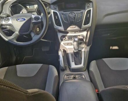 Красный Форд Фокус, объемом двигателя 1.6 л и пробегом 59 тыс. км за 10550 $, фото 5 на Automoto.ua