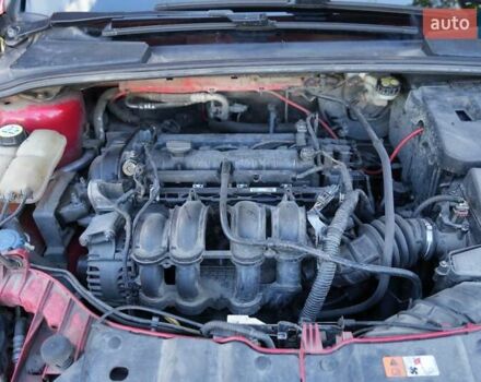 Красный Форд Фокус, объемом двигателя 1.6 л и пробегом 133 тыс. км за 8500 $, фото 28 на Automoto.ua