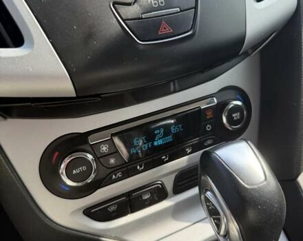 Красный Форд Фокус, объемом двигателя 1.6 л и пробегом 149 тыс. км за 6800 $, фото 12 на Automoto.ua