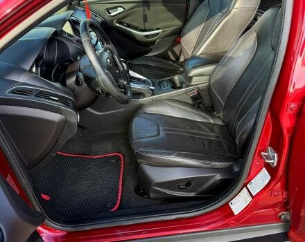 Красный Форд Фокус, объемом двигателя 2 л и пробегом 180 тыс. км за 6850 $, фото 6 на Automoto.ua