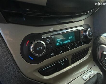 Красный Форд Фокус, объемом двигателя 2 л и пробегом 161 тыс. км за 7990 $, фото 20 на Automoto.ua