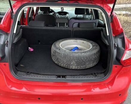 Красный Форд Фокус, объемом двигателя 1.6 л и пробегом 223 тыс. км за 6300 $, фото 7 на Automoto.ua