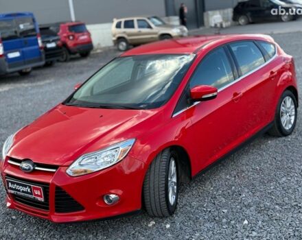 Красный Форд Фокус, объемом двигателя 2 л и пробегом 161 тыс. км за 7990 $, фото 1 на Automoto.ua