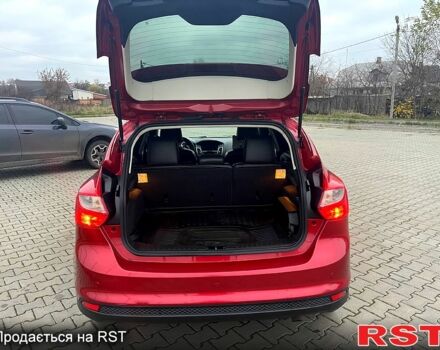 Красный Форд Фокус, объемом двигателя 2 л и пробегом 135 тыс. км за 8100 $, фото 5 на Automoto.ua