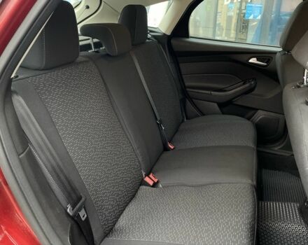 Червоний Форд Фокус, об'ємом двигуна 2 л та пробігом 232 тис. км за 5950 $, фото 22 на Automoto.ua