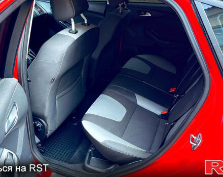 Червоний Форд Фокус, об'ємом двигуна 1.6 л та пробігом 150 тис. км за 7900 $, фото 11 на Automoto.ua